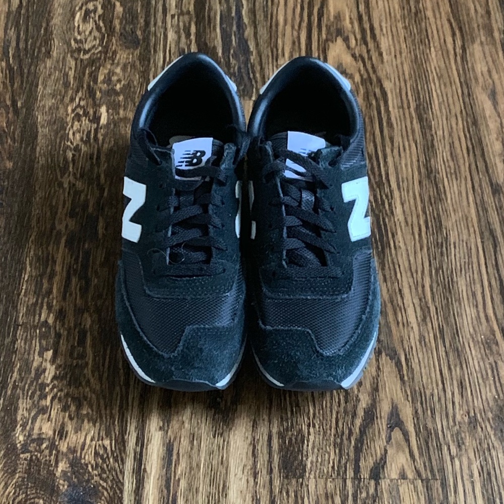 New Balance women’s Sneakers.